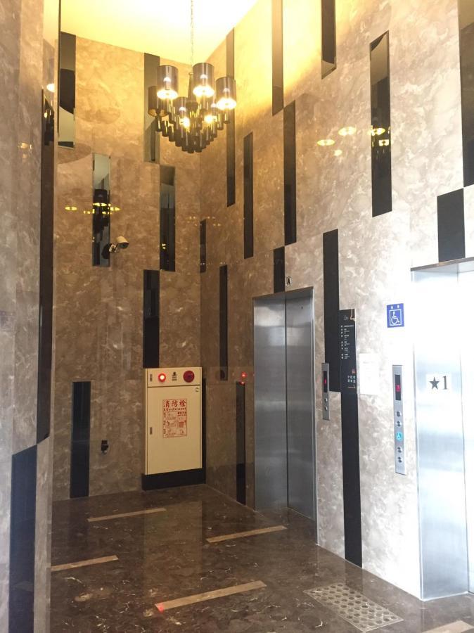 Fengjia Hotel Bell Тайчжун Экстерьер фото